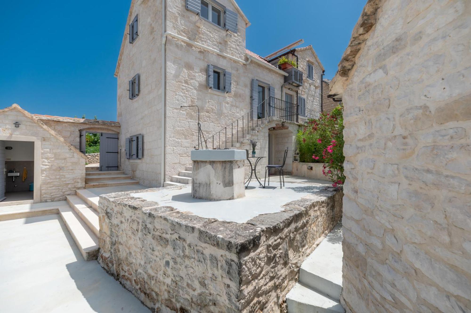 Villa Komelo Škrip Εξωτερικό φωτογραφία